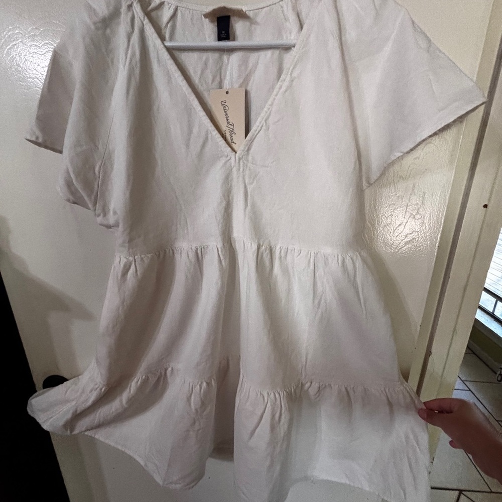 Universal Thread Cream V-Neck Tiered Blouse